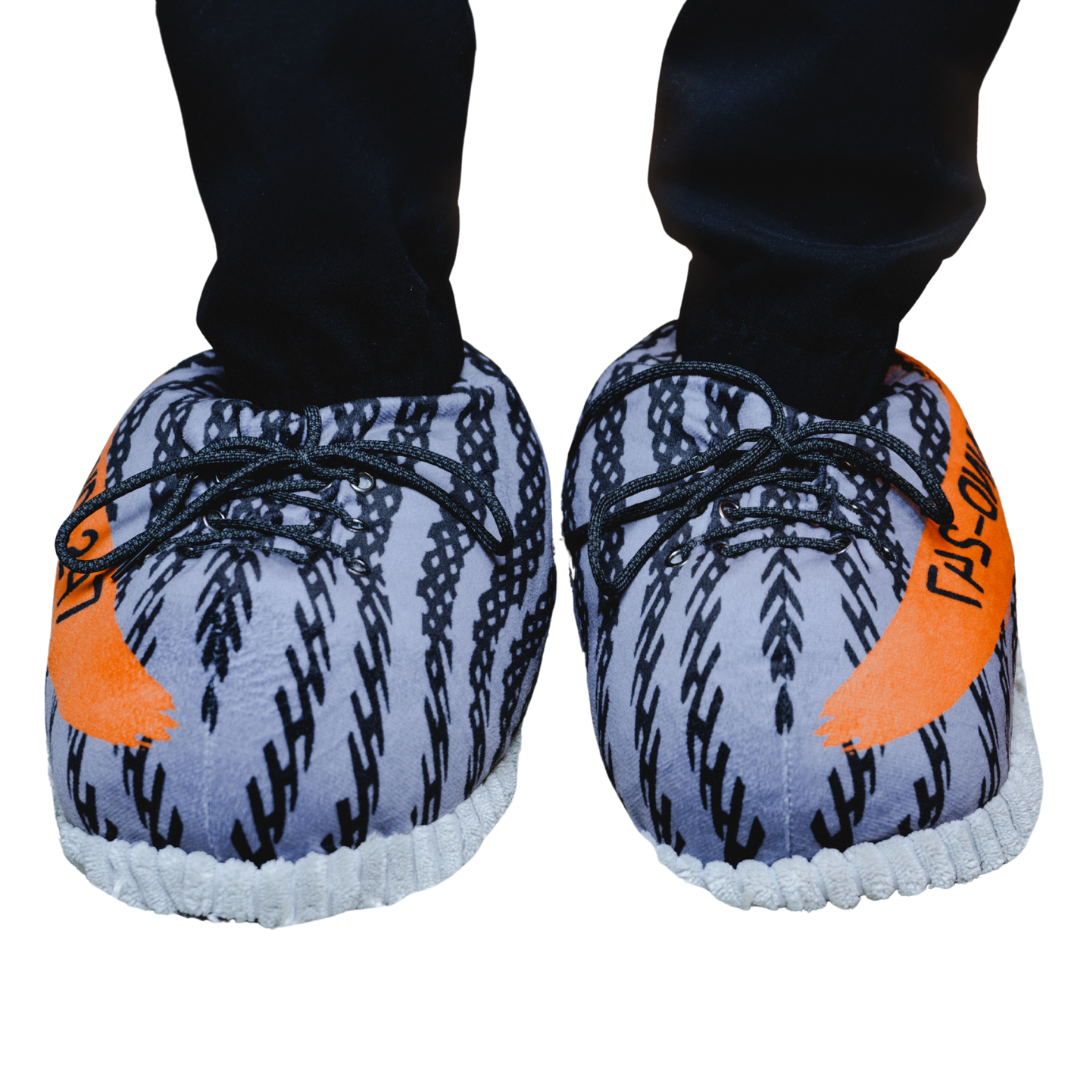 Cozy sales yeezy slippers